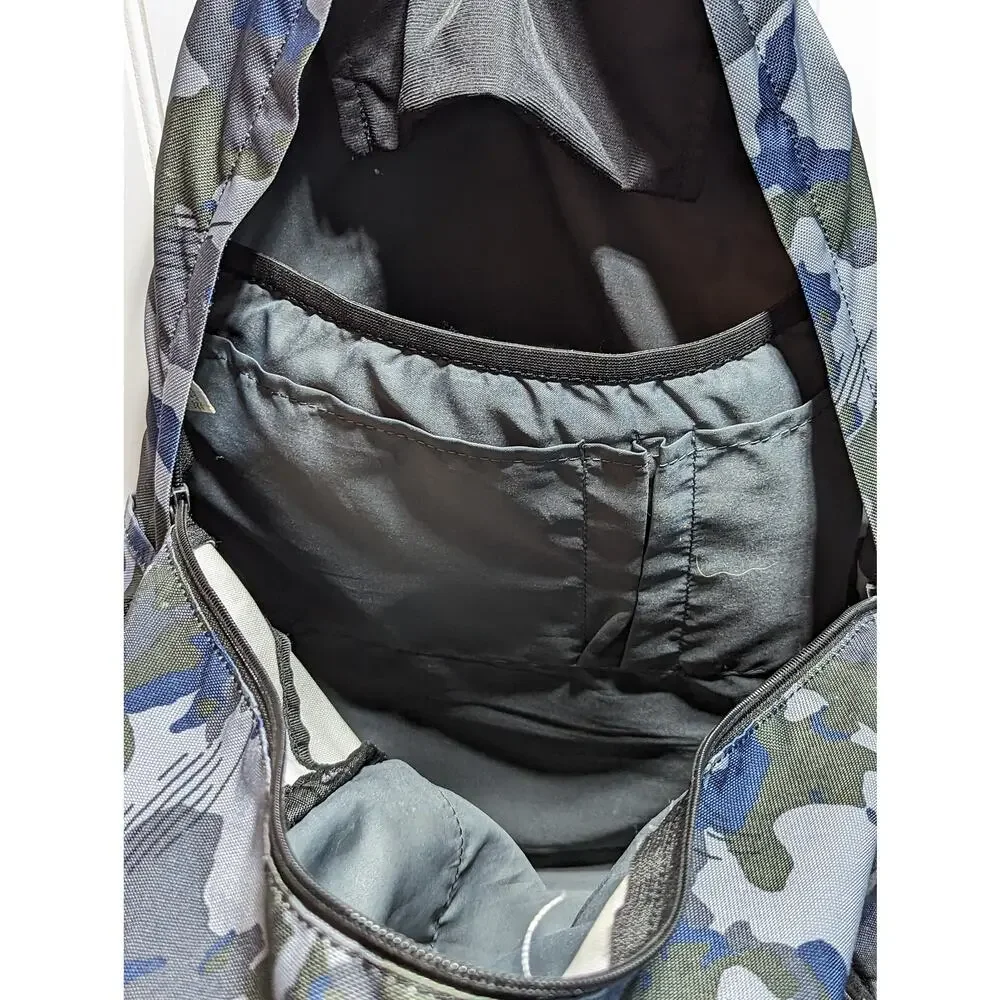Nike Camo Backpack With Comfort Straps - Picture 9 of 9